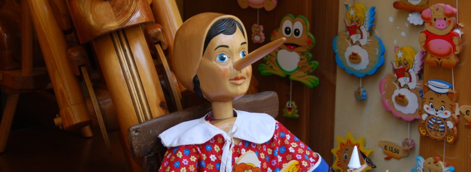 Pinocchio Store - foto by fi_chince - http://flic.kr/p/6NXabM